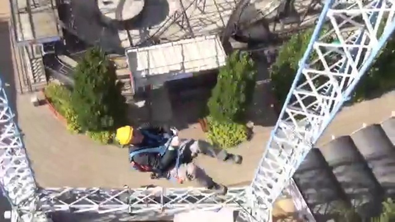 Le manège le plus fou du monde : vrais sensations de chute libre. Normal, ça en est!!