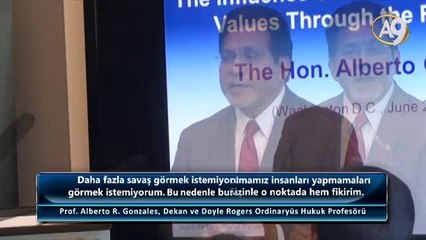 Prof. Alberto R. Gonzales, Dekan ve Doyle Rogers Ordinaryüs Hukuk Profesörü