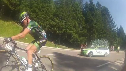 Le cycliste Thomas Voeckler pourri un spectateur pendant le Tour de France!