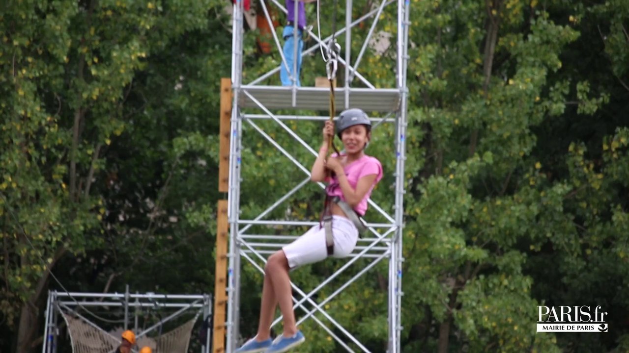 Même pas peur sur la tyrolienne de la Villette