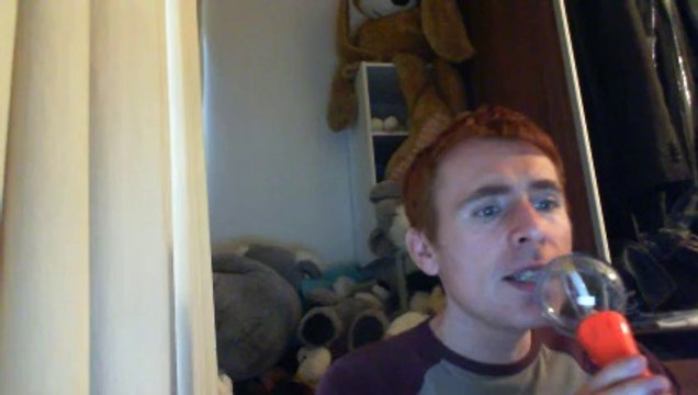 Wiwi égratigne Liebe ist de Nena