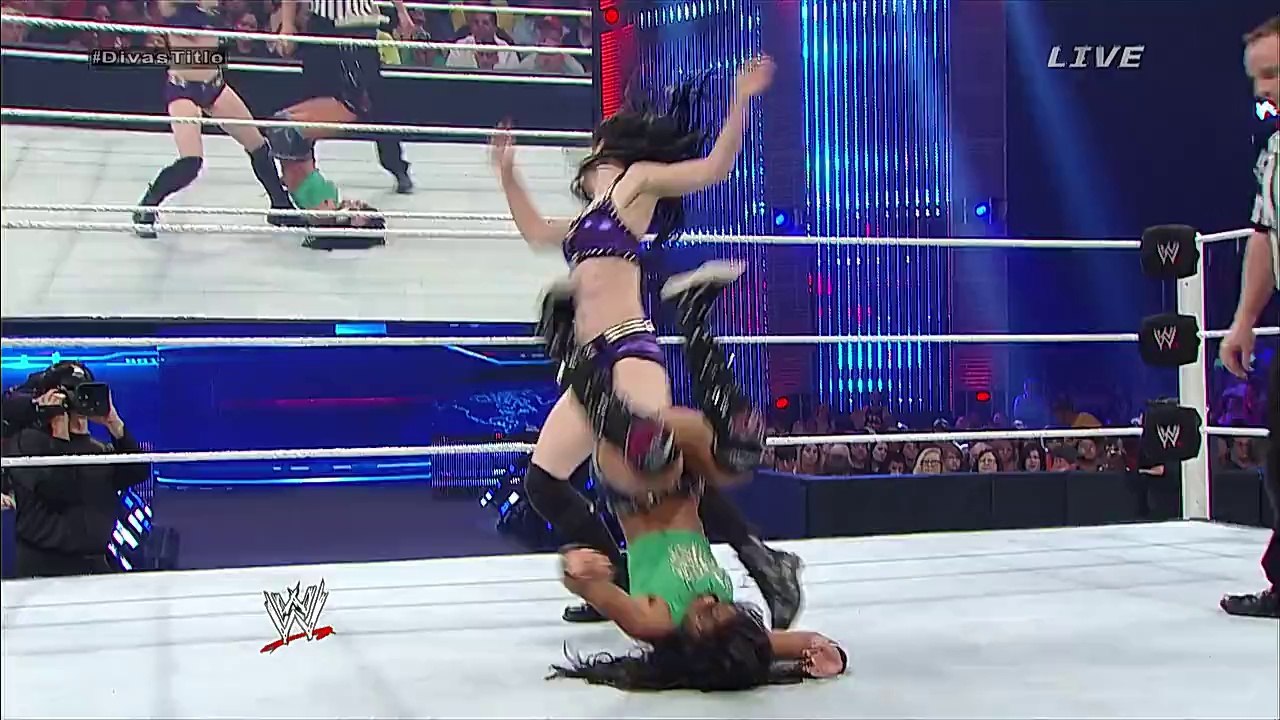 Paige Vs AJ Lee
