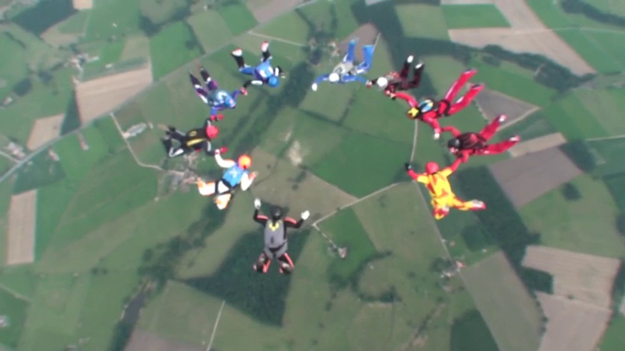 24-PARACHUTISME – RASSEMBLEMENT NATIONAL FEMININ Saut S de Skin 18 juillet 2014