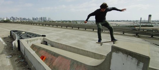 Urban Isolation - Skateboard