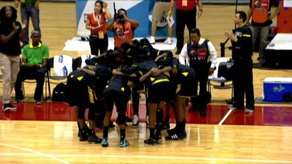 La danza (inutile) delle cestiste giamaicane