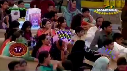 This Time Dr Aamir Liaquat Hussain Involves Audience to do 'Cheap Acts' in Live Ramadan Transmissio