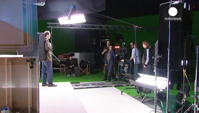 Ad agency Publicis says sales target 'very difficult' to meet