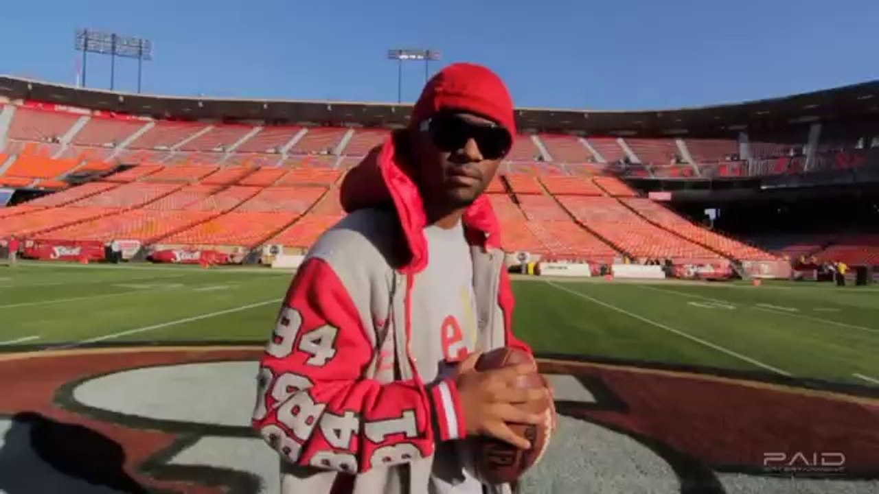 BAILEY - Who's Got It Better (Lyrics / Paroles)