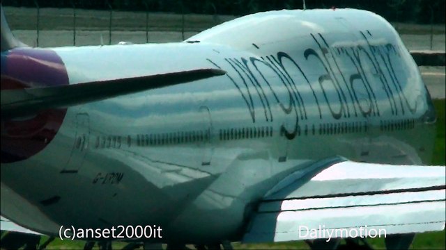 Boeing 747-400 Virgin Atlantic. Takeoff from London Gatwick Airport