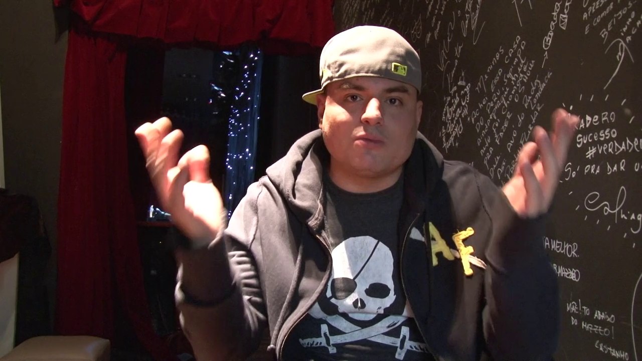 Carlinhos Silva convida para o Ensaio Aberto