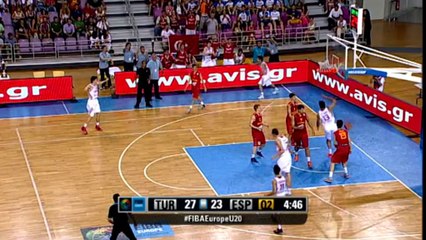 Altunbey spettacolo: prima stoppa poi schiaccia