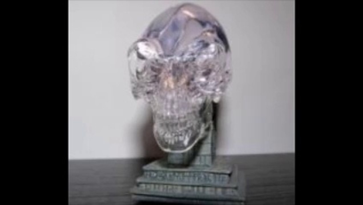 Les 13 cranes de crystal