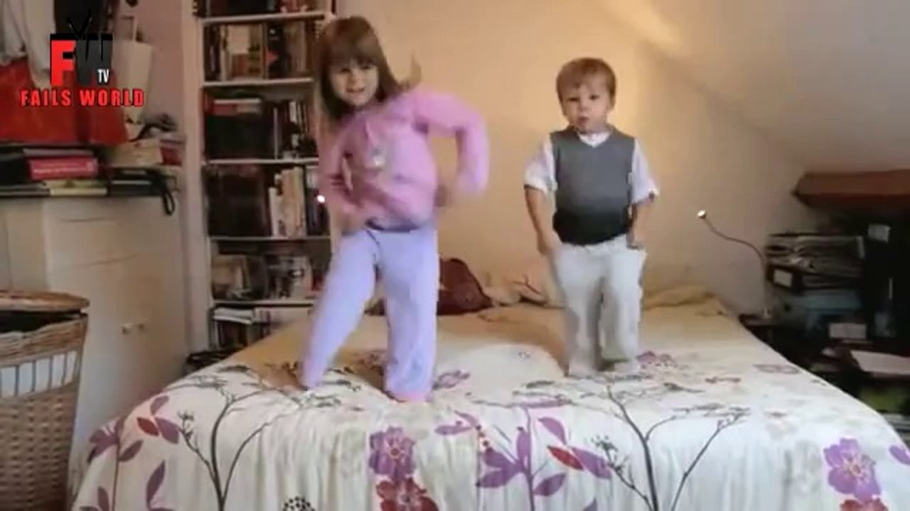 Cutest Thriller choregraphy - Fails World