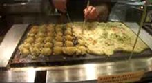 Takoyaki! Japanese street food, how to make! Demo in Shibuya, Tokyo,  Japan!