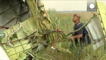 Ukrayna'daki uçak faciasında ölenlerin cenazeleri ülkelerine gönderiliyor