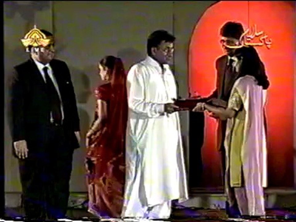 Distribution Ceremony - Salam Pakistan Youth Award (Full Clip)
