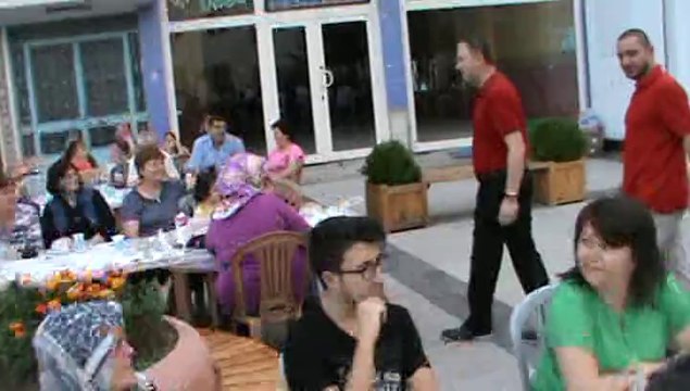 İFTAR YEMEĞİ ADALET MEYDANI