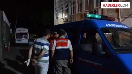 Adaya terk edilen kaçakları Sahil Güvenlik kurtardı -