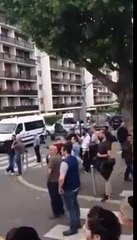 Témoins BFMTV : La Marseillaise chantée lors des manifestations à Sarcelles