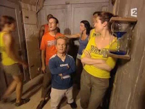 Elsa Fayer + Fort Boyard +décolleté
