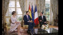 Letizia poses for Twitter pic with fans before meeting French President Francois Hollande (HD)