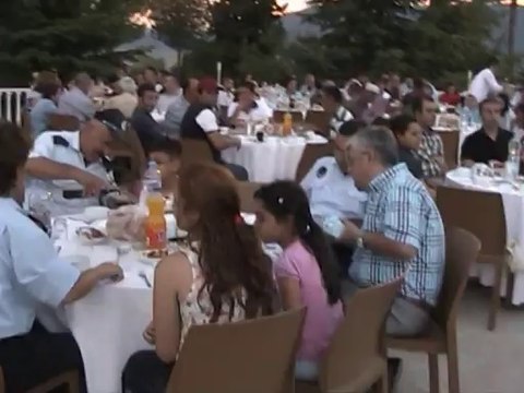 Ercengiz, Belediye personeliyle bayramlaştı