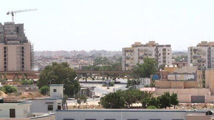 Combates seguem ao redor do aeroporto de Trípoli