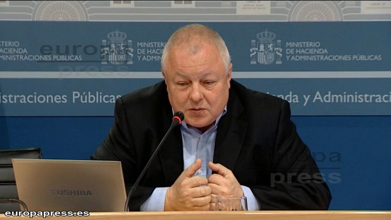 De la Fuente valora las ayudas públicas a la banca