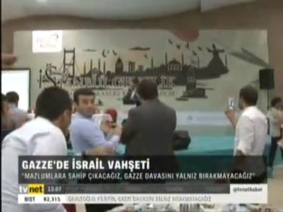 Dışişleri Bakanı Ahmet Davutoğlu, Ak Parti İstanbul Gençlik Kollarının Düzenlediği Sahur Programına Katıldı