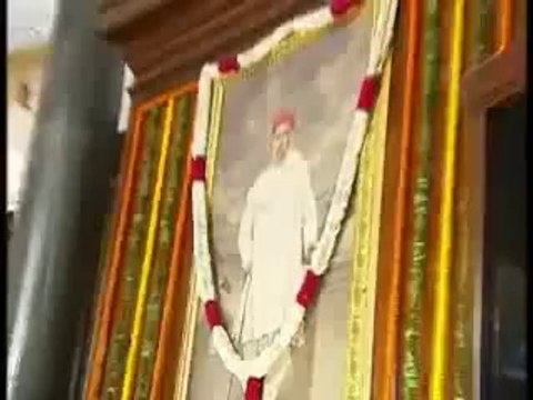 PM Narendra Modi offers floral tributes to Lokmanya Bal Gangadhar Tilak