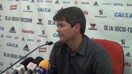 'Profexô' na área! Ximenes fala de saída de Ney e elogia Luxa