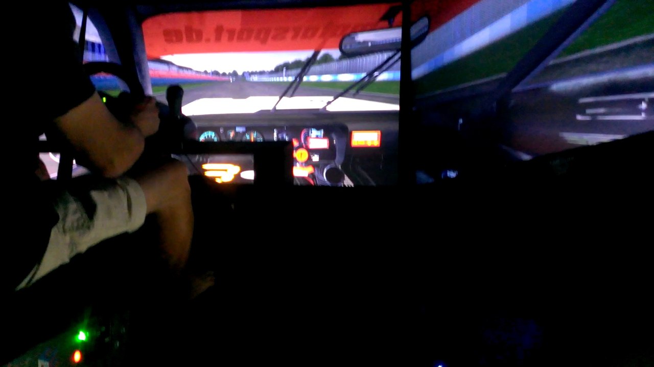 GTL-Donington Park (on 61inch triple screens w/motion platform)