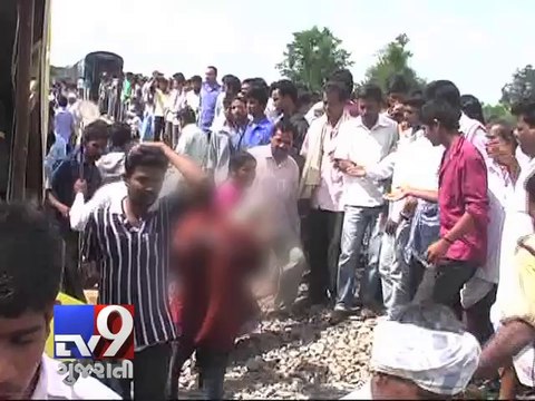 21 children died as school bus collides with train near Hyderabad - Tv9 Gujarati