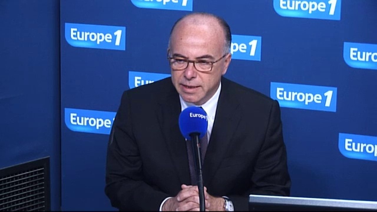 Bernard Cazeneuve : "La liberté de manifester et d'opinion est la règle, l'interdiction est l'exception"