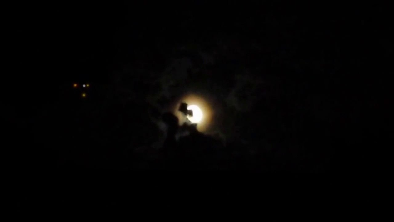 [HOAX!] UFO sighting by Nick Menza [stabilized version]