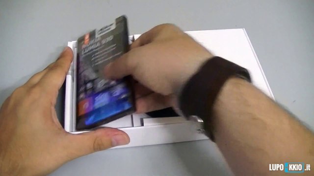 Unboxing Nokia Lumia 930 Italia da Lupokkio.it