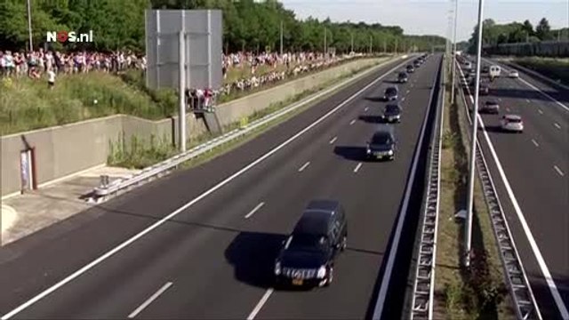 Le cortège de corbillards pour les victimes du vol MH17