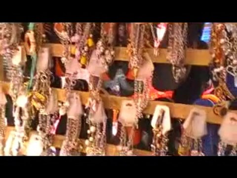 HLM-Préparatifs de la Korité: le marché bat son plein malgré le «manque d’argent»