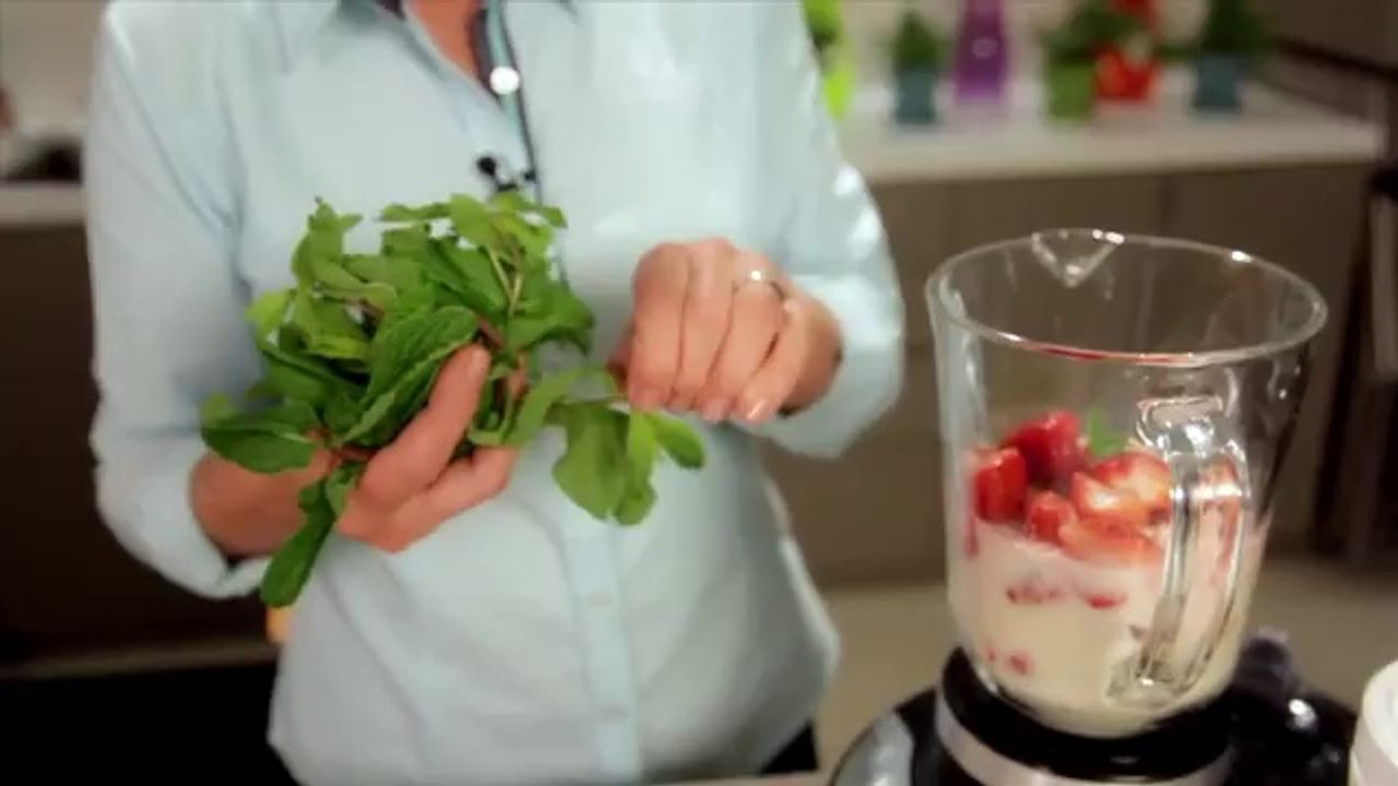 Diet shake - recepie -How to make  strawberry mint Herbalife shake - Herbalife Advice
