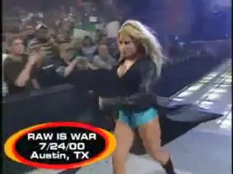 WWF Raw 24.07.2000 - Trish Stratus vs.Lita - Strap Match