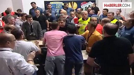 Chikhura Sachkhere-Bursaspor karşılaşmasının ardından basın odasında olaylar çıktı -