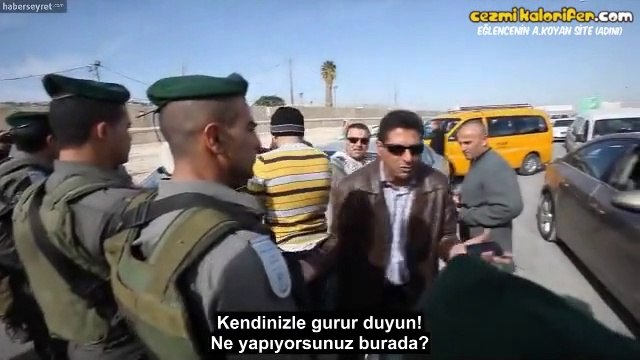 İsrail Askerlerine Kafa Tutan Adam