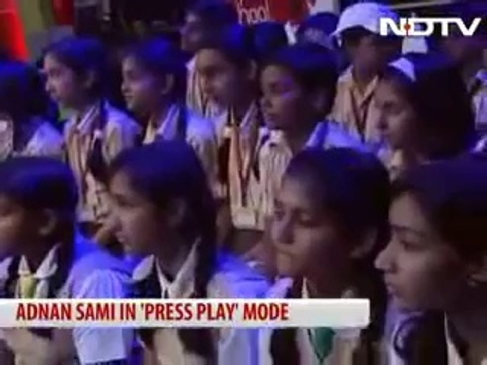 Adnan Sami -Fastest Pinao Playing-3 FEB 2013