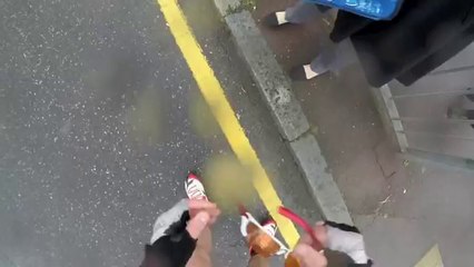 Un cycliste percuté par une voiture