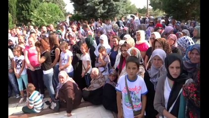 DR. SADIK AHMET KABRİ BAŞINDA TÖRENLE ANILDI