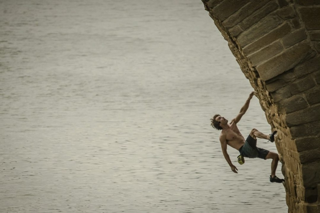 Red Bull Creepers 2014 in Pamplona,Spain - Climbing