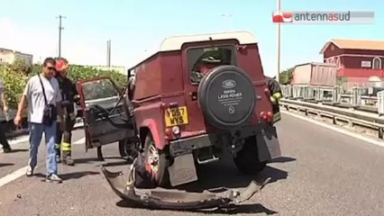 TG 24.07.14 Tremendo impatto sulla tangenziale, Jeep invade corsia opposta. Tre feriti