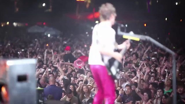 Incredible guy sneaks in all big festivals... NO CAMERAS ALLOWED movie trailer