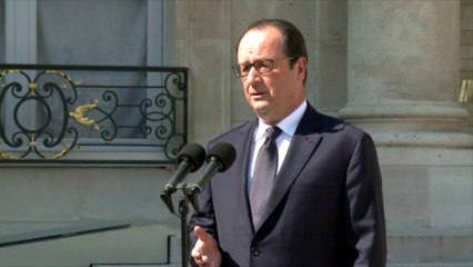 François Hollande : "Il n'y a hélas aucun survivant" dans le crash du vol d'Air Algérie