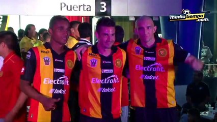 Presentaron uniforme oficial de Leones Negros